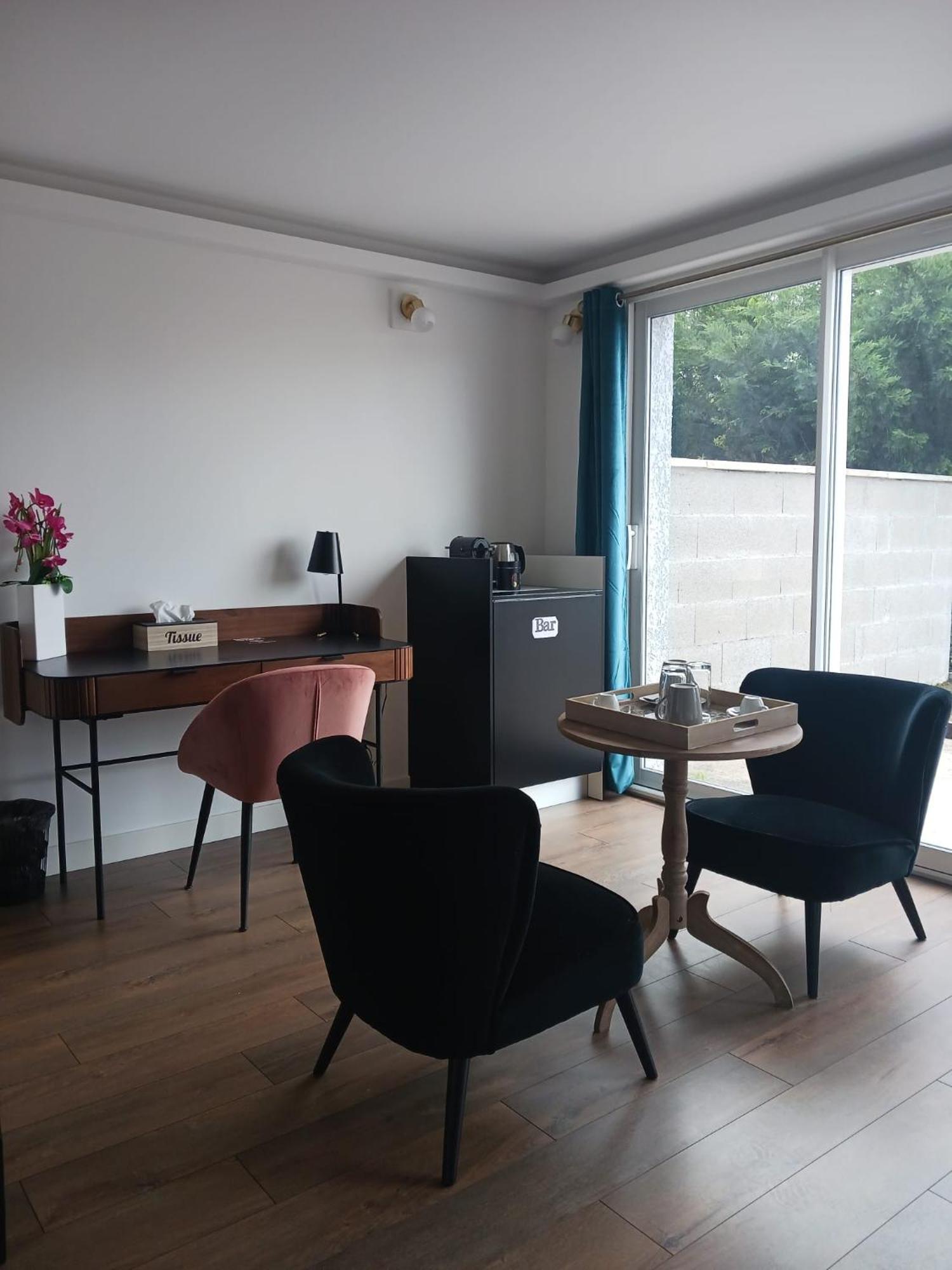 Touraco Acomodação com café da manhã Villars-les-Dombes Exterior foto